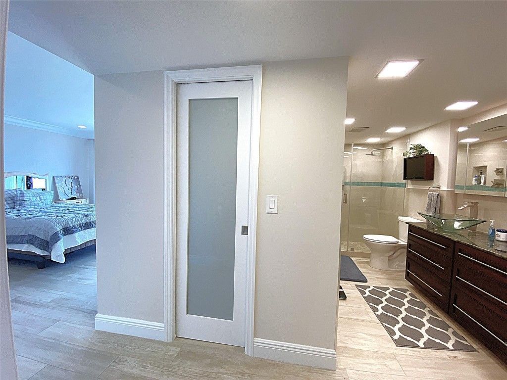 2400 Presidential Way, Unit 1104, West Palm Beach, FL 33401 Photo