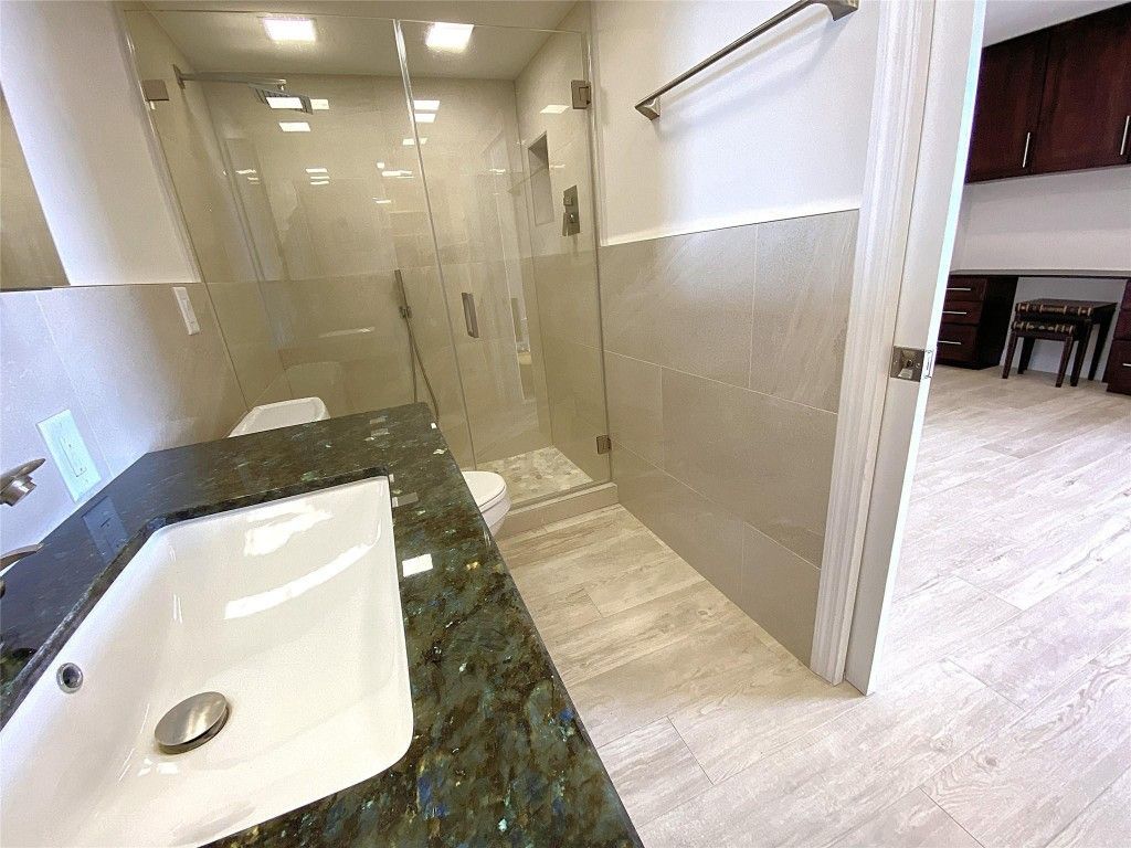 2400 Presidential Way, Unit 1104, West Palm Beach, FL 33401 Photo