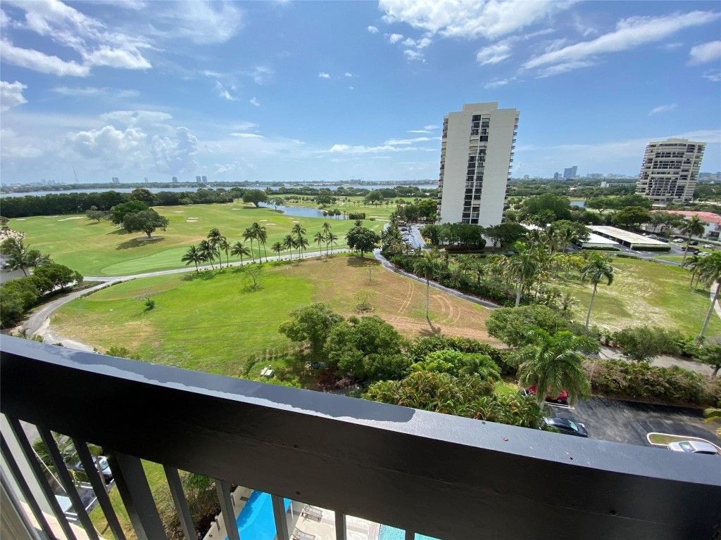 2400 Presidential Way, Unit 1104, West Palm Beach, FL 33401 Photo