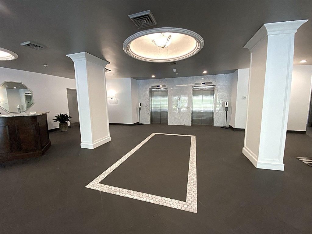 2400 Presidential Way, Unit 1104, West Palm Beach, FL 33401 Photo