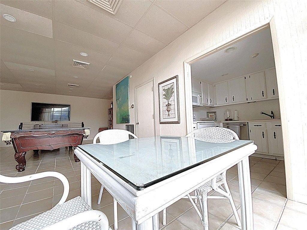 2400 Presidential Way, Unit 1104, West Palm Beach, FL 33401 Photo