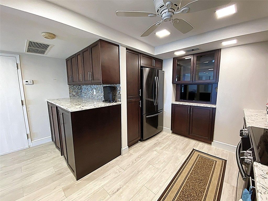 2400 Presidential Way, Unit 1104, West Palm Beach, FL 33401 Photo