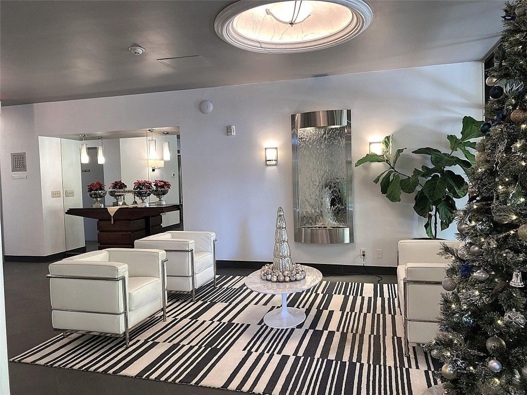 2400 Presidential Way, Unit 1104, West Palm Beach, FL 33401 Photo