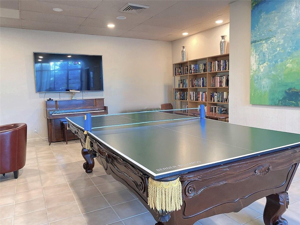 2400 Presidential Way, Unit 1104, West Palm Beach, FL 33401 Photo