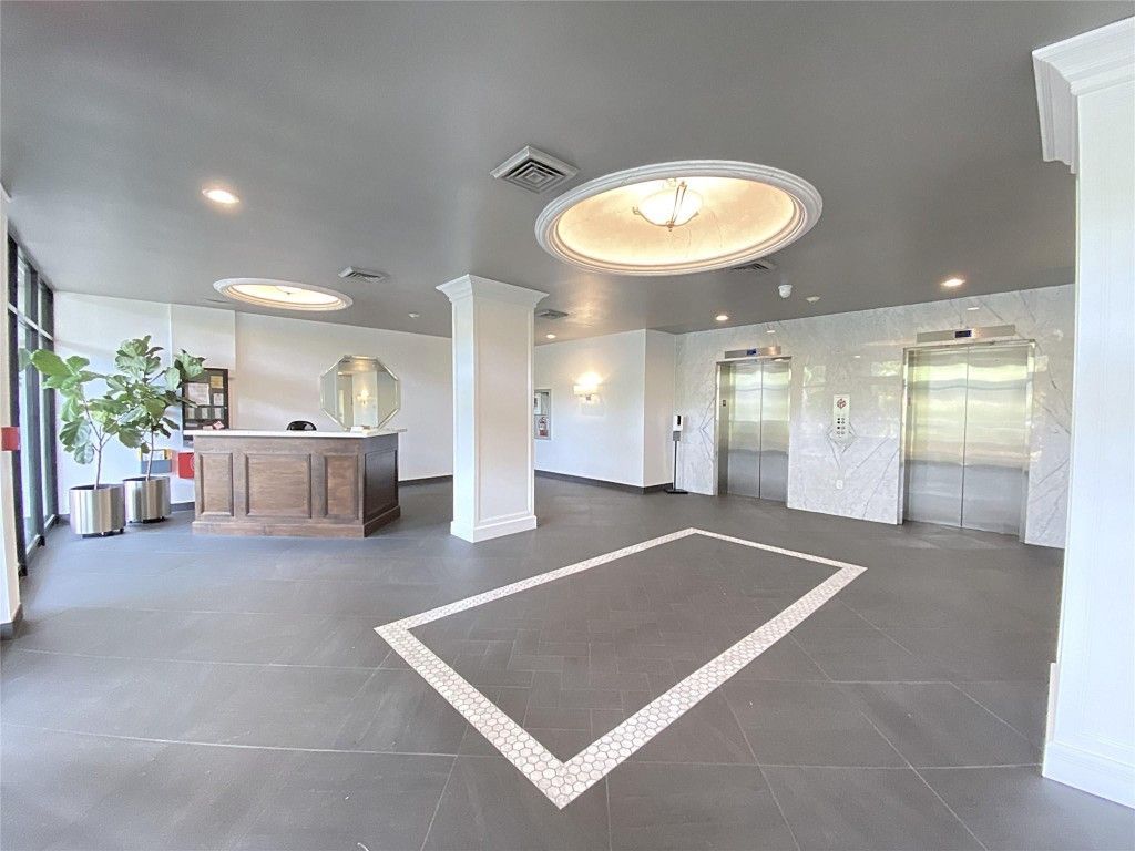 2400 Presidential Way, Unit 1104, West Palm Beach, FL 33401 Photo