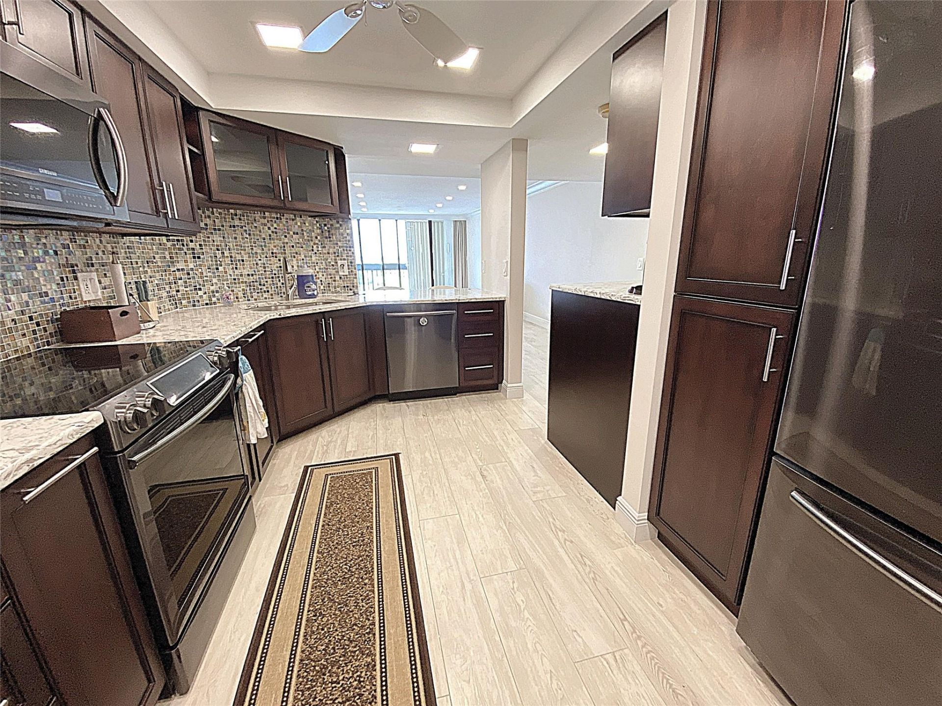 2400 Presidential Way, Unit 1104, West Palm Beach, FL 33401 Photo