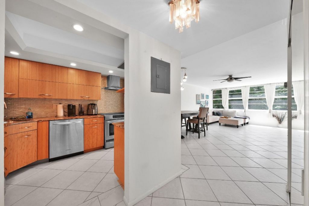 1170 N Federal Highway, Unit 106, Fort Lauderdale, FL 33304 Photo