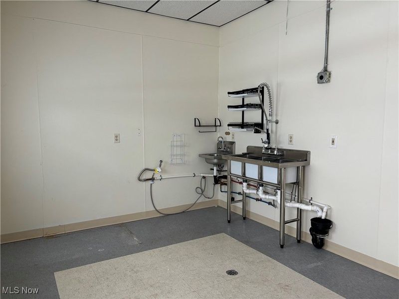 9644 E Center Street, Windham, OH 44288 Photo 16