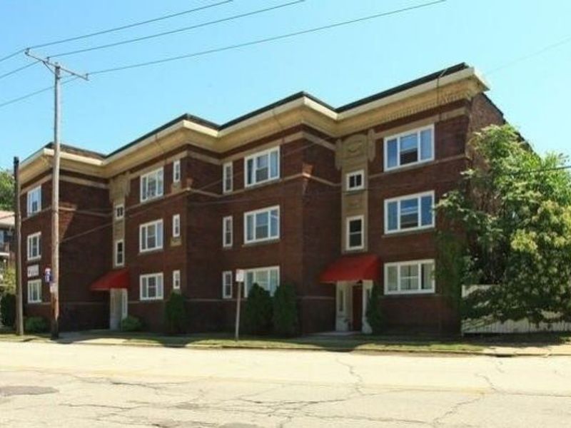 14236 Lakeshore Boulevard, Unit 6, Cleveland, OH 44110 Photo 2