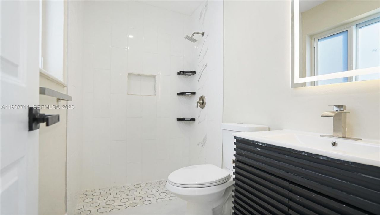 8651 NW 24th St , Sunrise, FL 33322 Photo