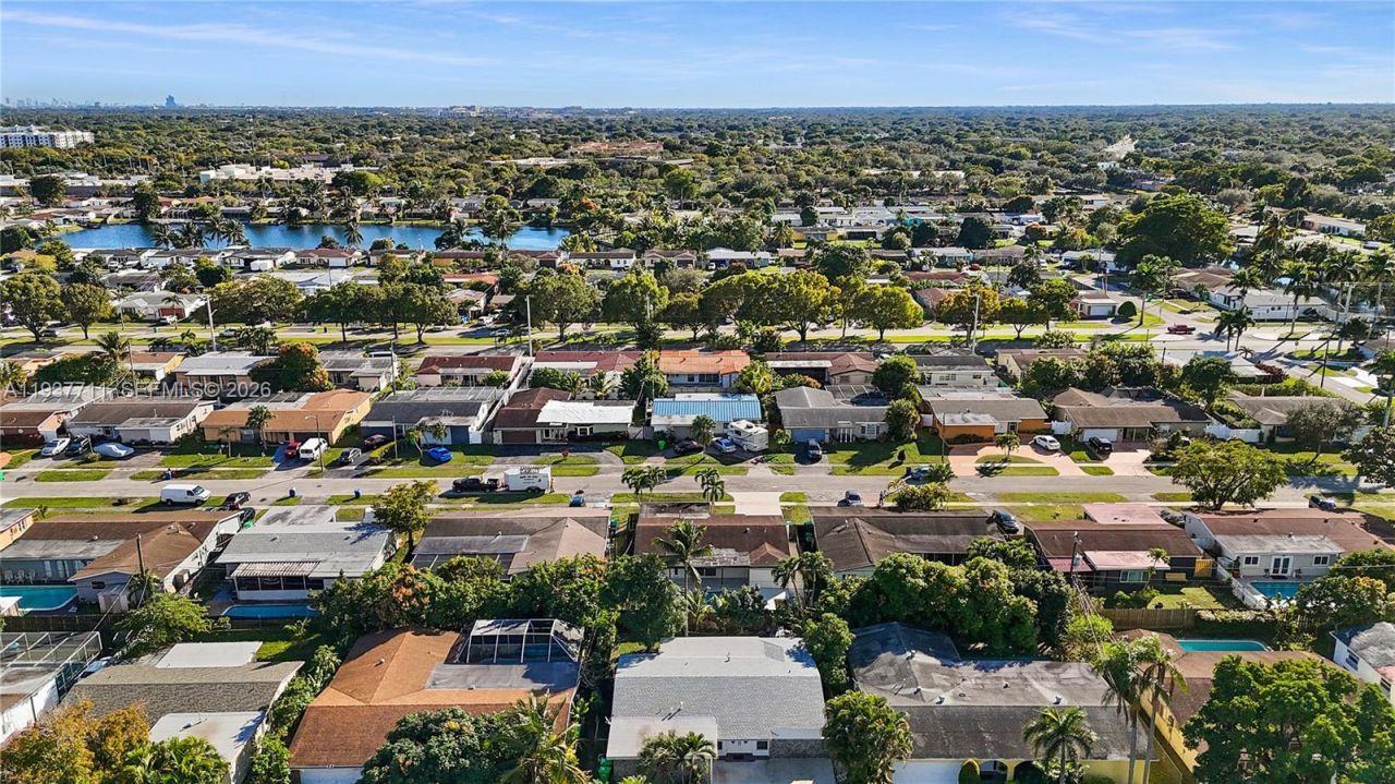 8651 NW 24th St , Sunrise, FL 33322 Photo