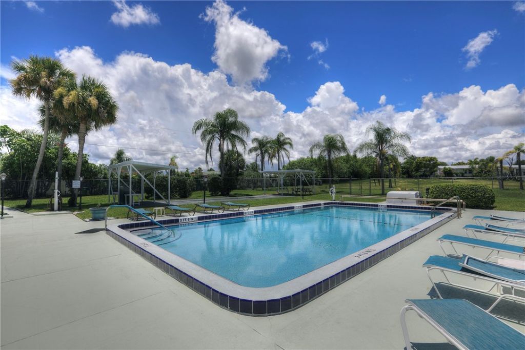 9845 61st Parkway, Sebastian, FL 32958 Photo