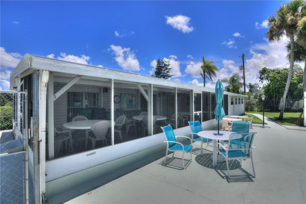 9845 61st Parkway, Sebastian, FL 32958 Photo