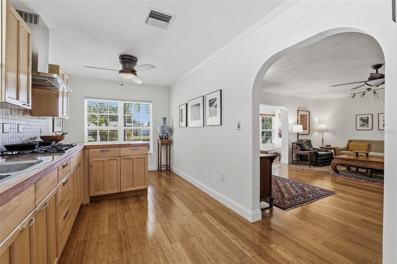 1010 45th Street North, Saint Petersburg, FL 33713 Photo