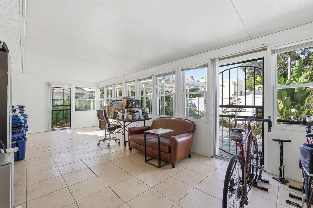 1010 45th Street North, Saint Petersburg, FL 33713 Photo