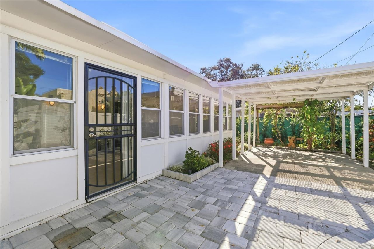 1010 45th Street North, Saint Petersburg, FL 33713 Photo