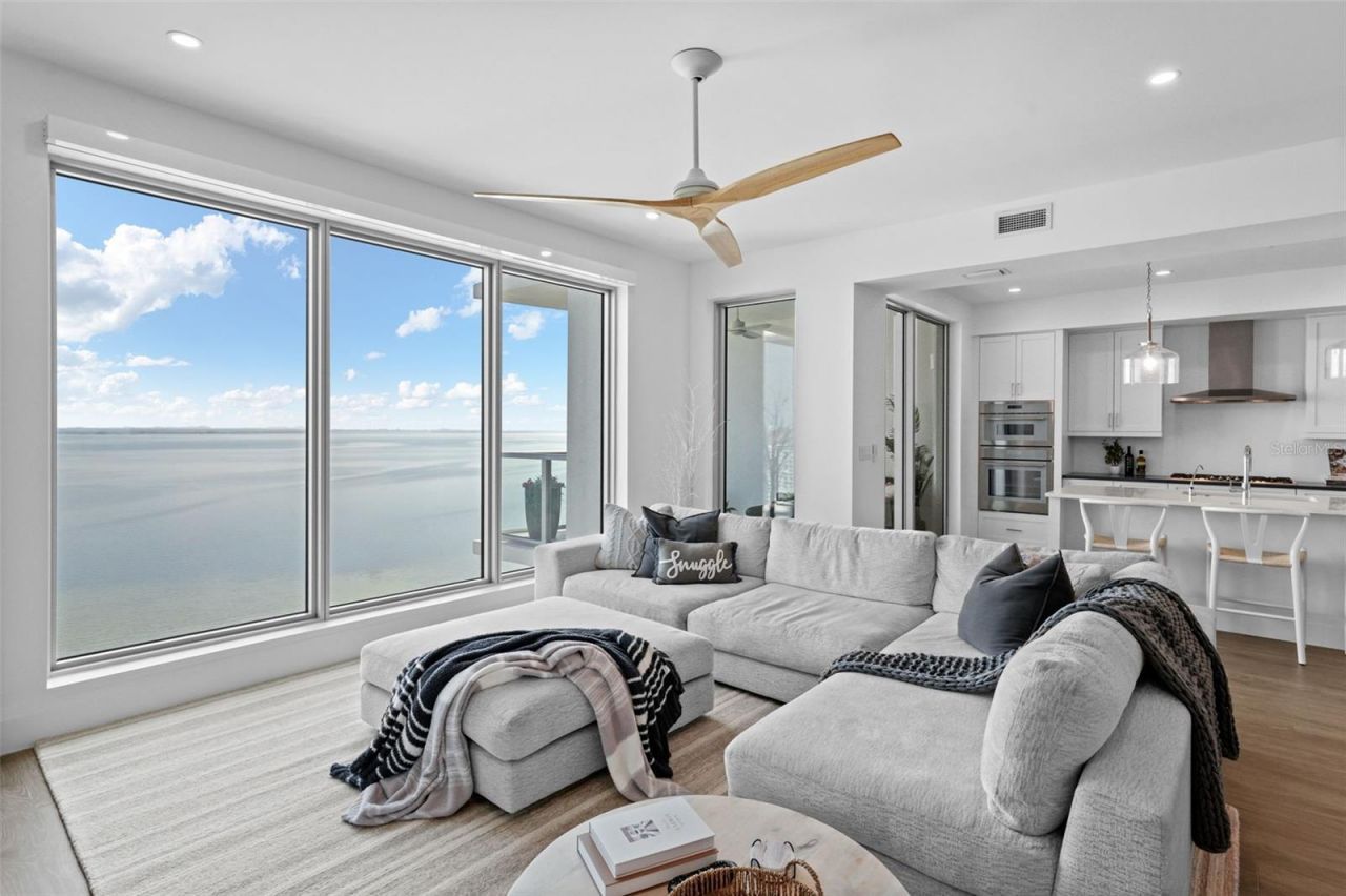 2910 W Barcelona Street, Unit 1902, Tampa, FL 33629 Photo