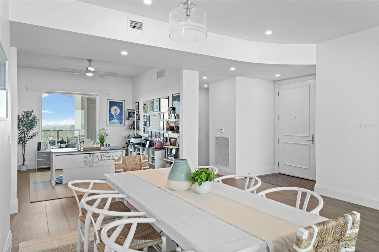 2910 W Barcelona Street, Unit 1902, Tampa, FL 33629 Photo
