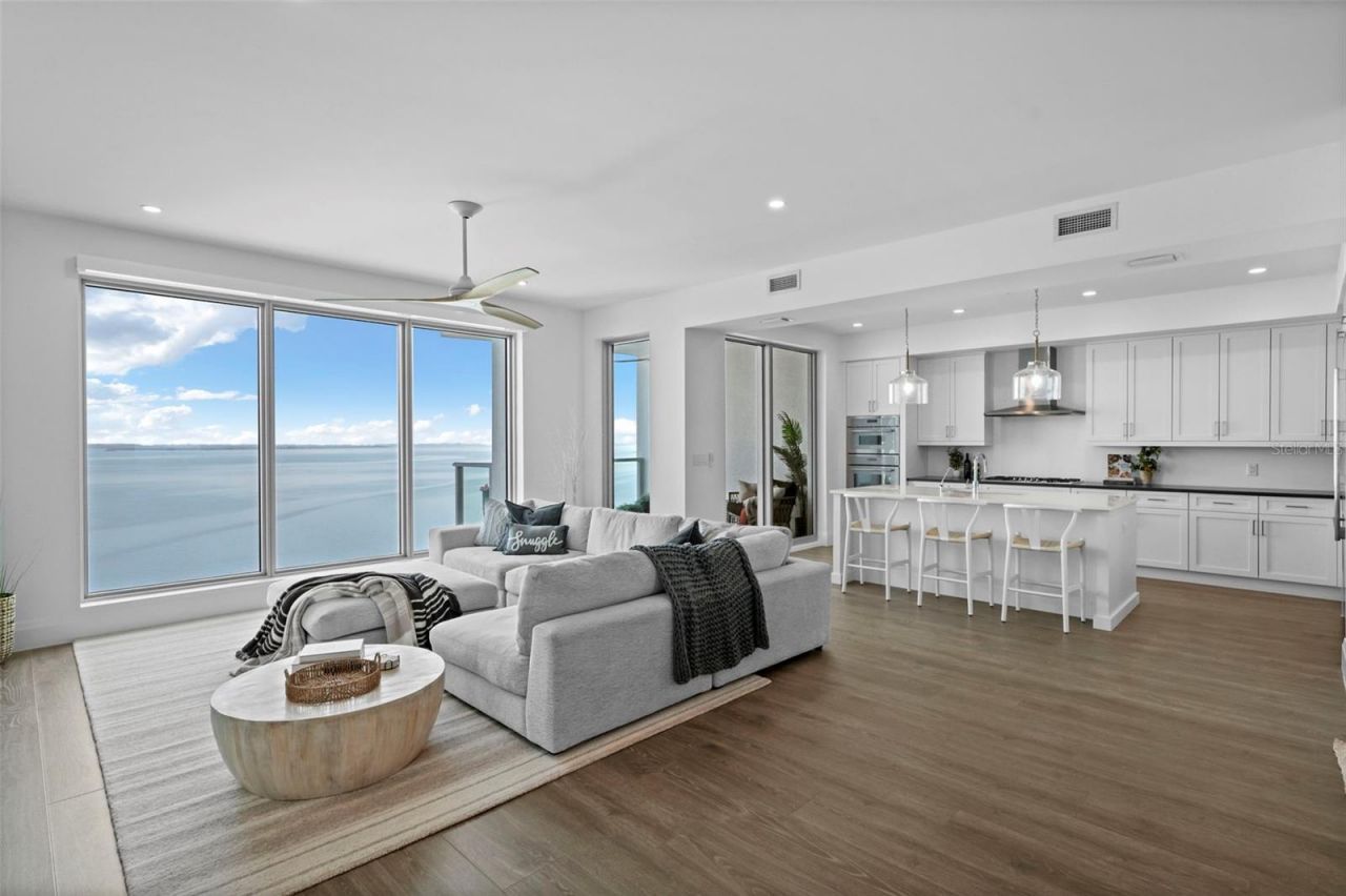 2910 W Barcelona Street, Unit 1902, Tampa, FL 33629 Photo
