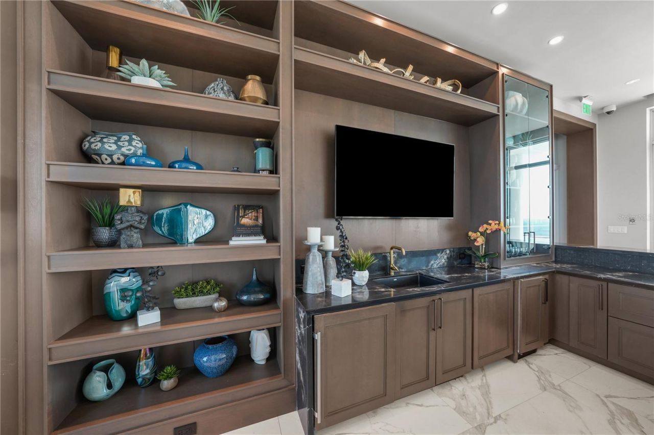 2910 W Barcelona Street, Unit 1902, Tampa, FL 33629 Photo