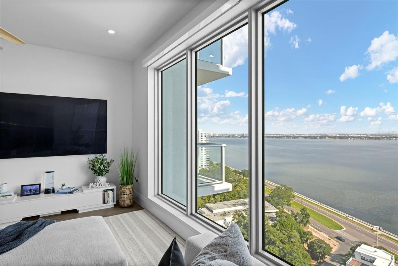 2910 W Barcelona Street, Unit 1902, Tampa, FL 33629 Photo