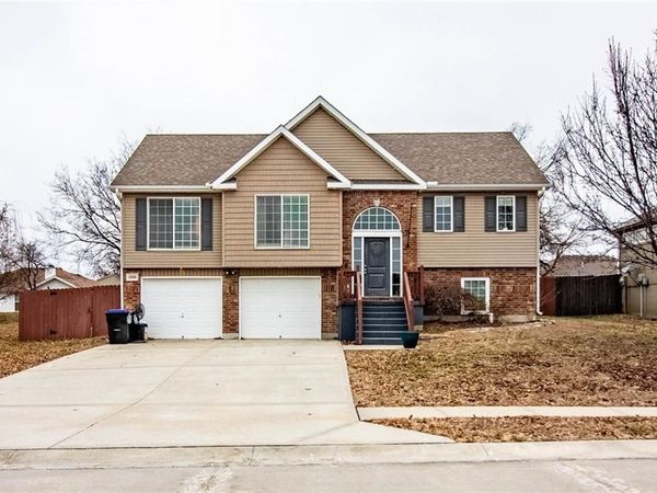 1206 Kimmy Lane, Warrensburg, MO 64093