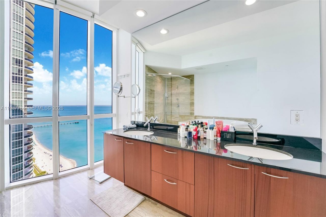 15901 Collins Ave , Unit 2701, Sunny Isles Beach, FL 33160 Photo