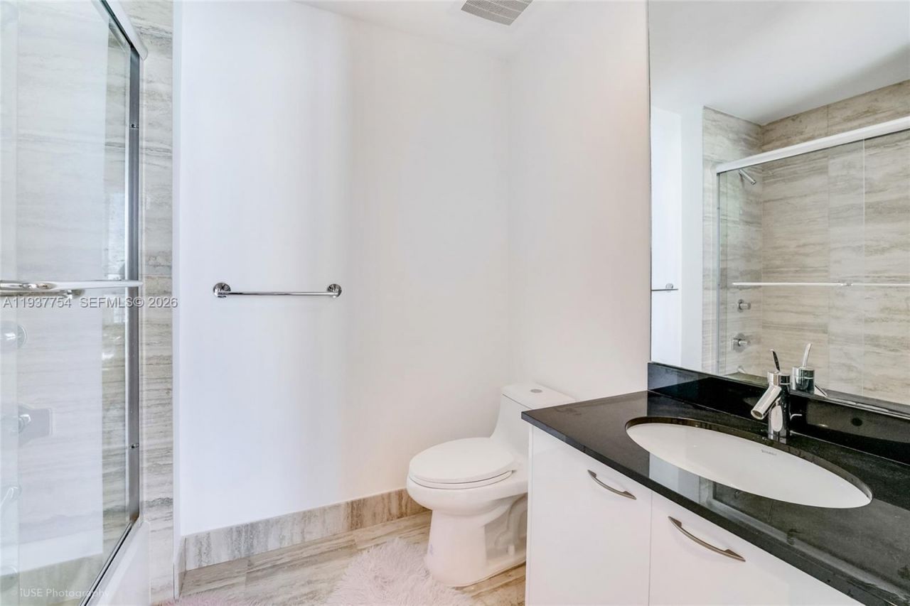 15901 Collins Ave , Unit 2701, Sunny Isles Beach, FL 33160 Photo