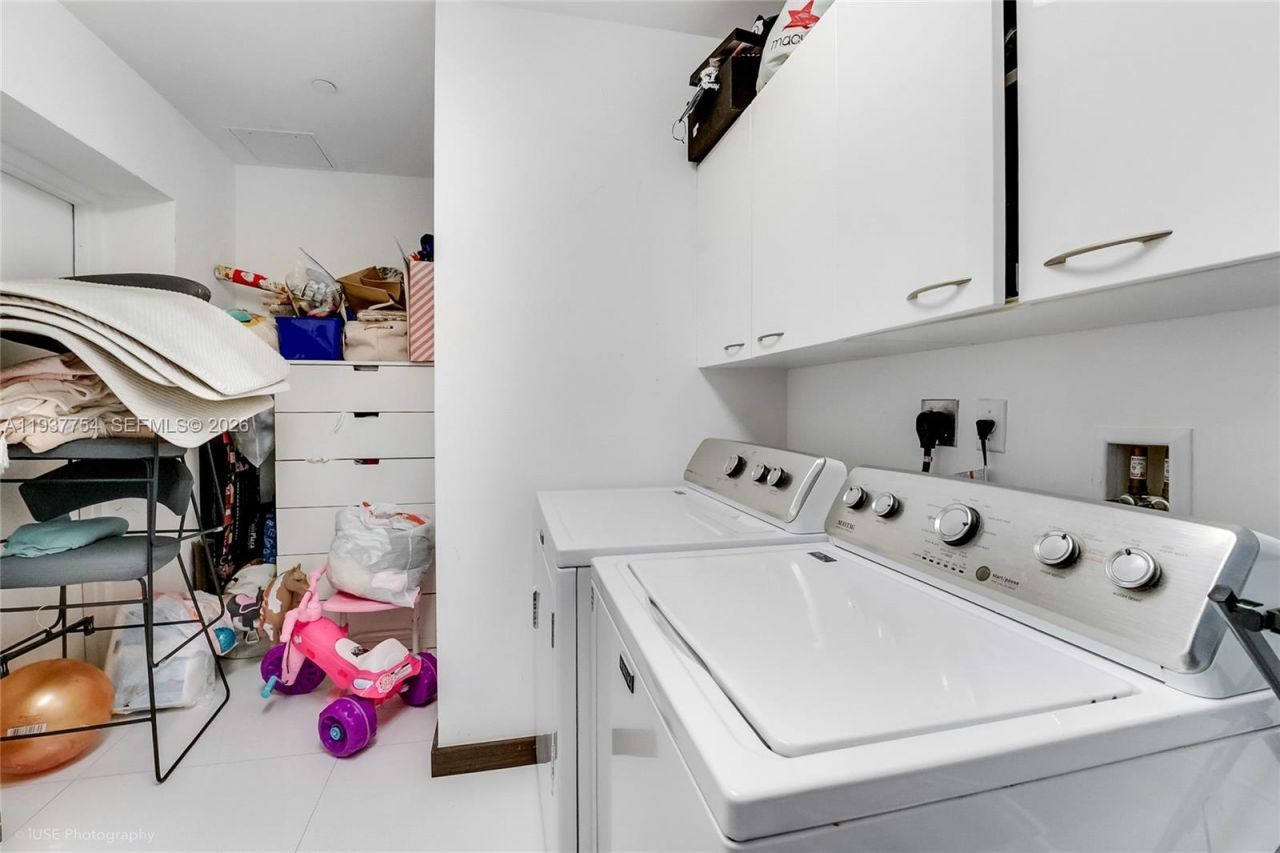 15901 Collins Ave , Unit 2701, Sunny Isles Beach, FL 33160 Photo