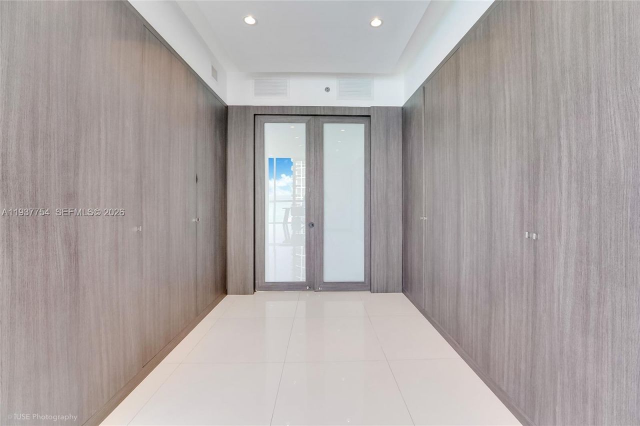 15901 Collins Ave , Unit 2701, Sunny Isles Beach, FL 33160 Photo