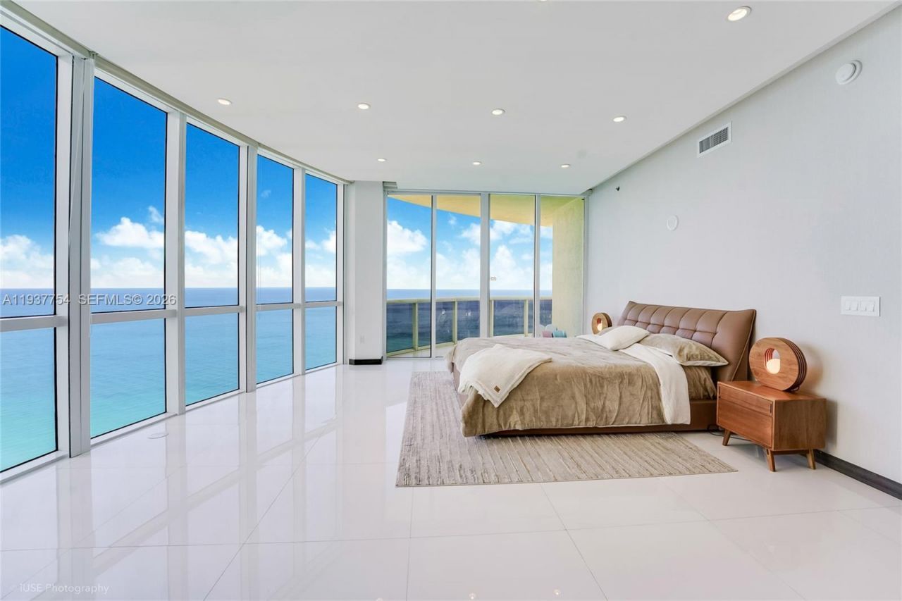 15901 Collins Ave , Unit 2701, Sunny Isles Beach, FL 33160 Photo