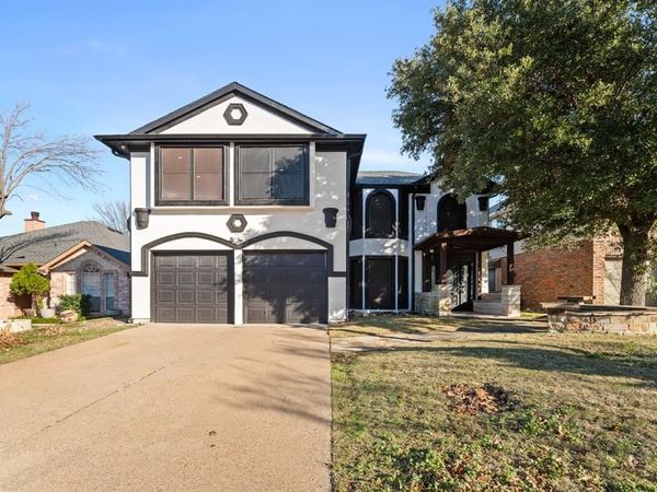 721 Keessee Drive, Cedar Hill, TX 75104