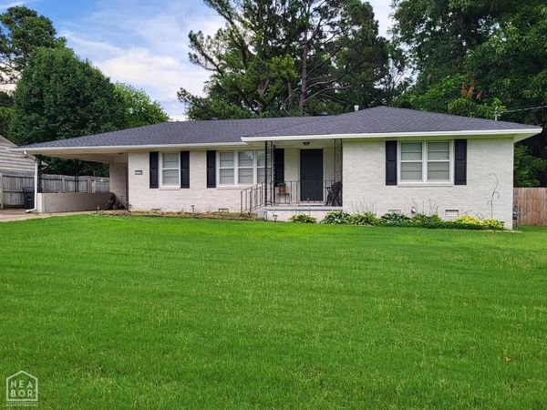 1136 Walnut Street, Jonesboro, AR 72401