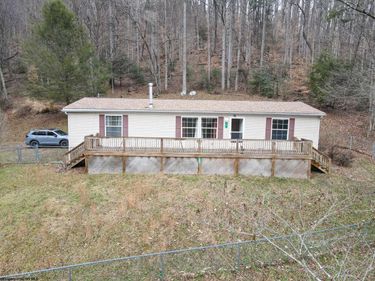 25 Second Avenue, Ansted, WV 25812