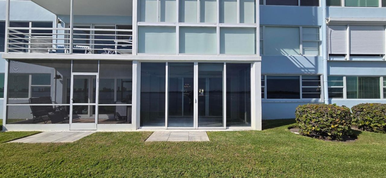 60 Yacht Club Drive, Unit 103, North Palm Beach, FL 33408 Photo