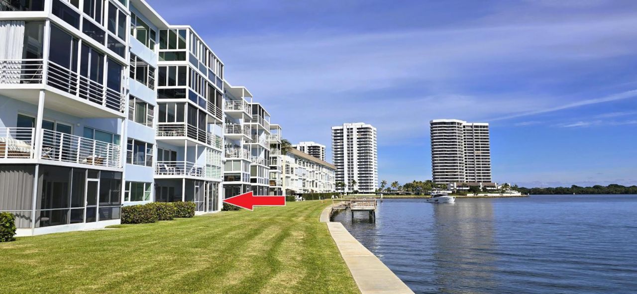 60 Yacht Club Drive, Unit 103, North Palm Beach, FL 33408 Photo