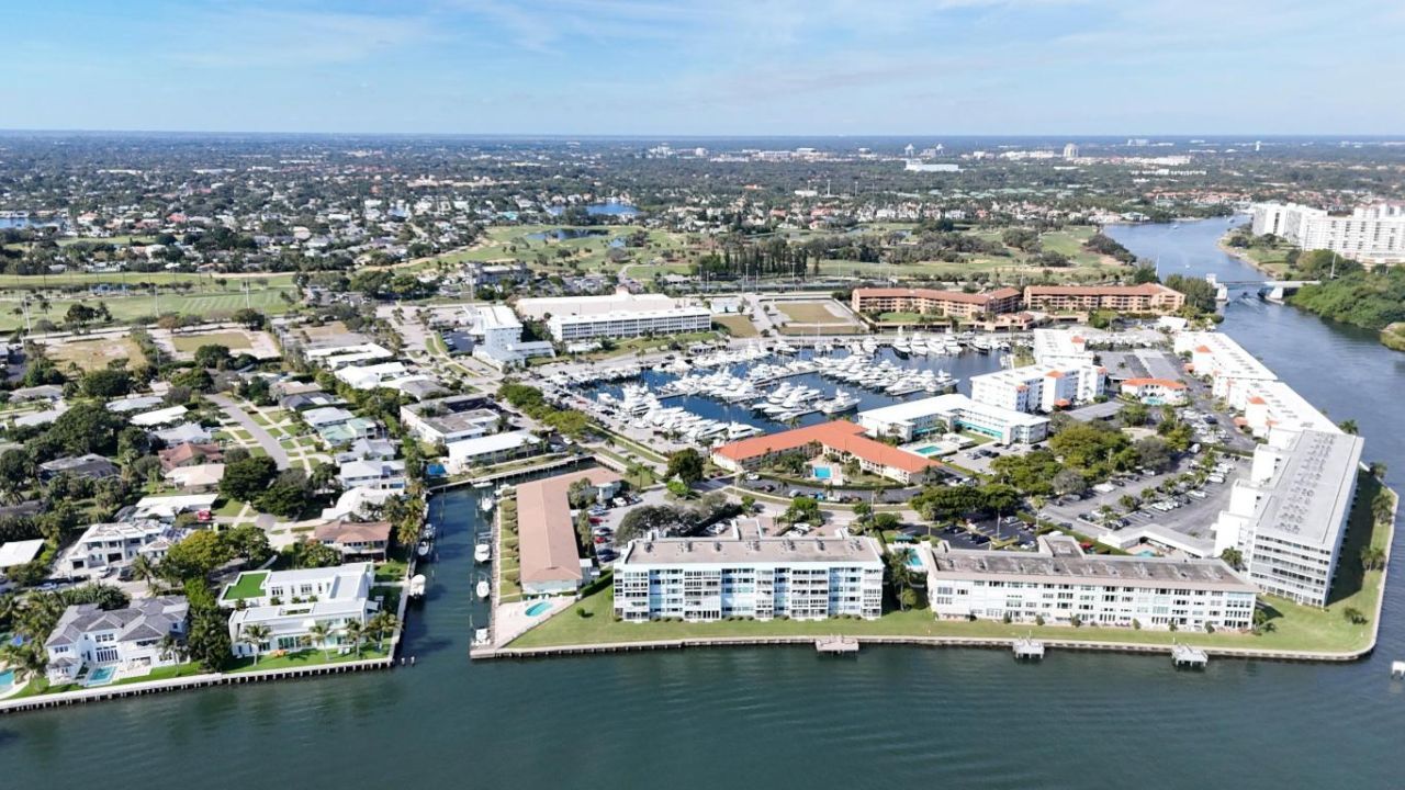 60 Yacht Club Drive, Unit 103, North Palm Beach, FL 33408 Photo