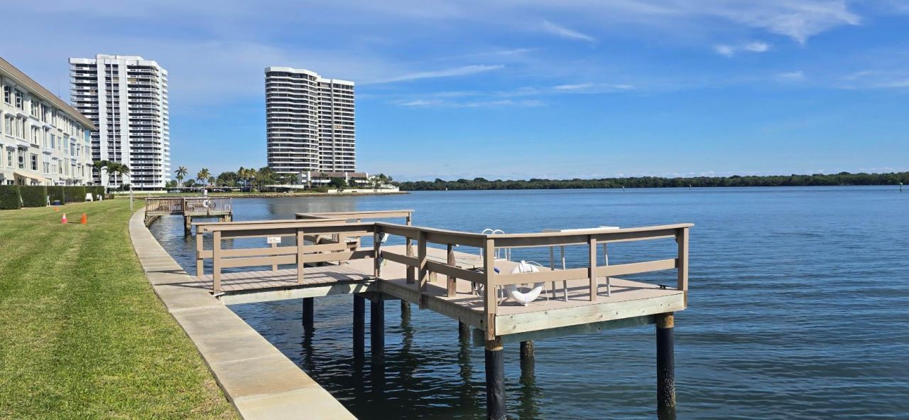 60 Yacht Club Drive, Unit 103, North Palm Beach, FL 33408 Photo