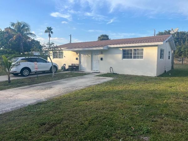 203 SE 4 Avenue, Boynton Beach, FL 33435