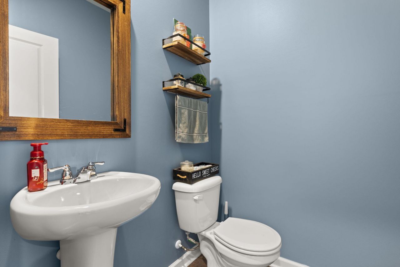 380 Azore Way Photo 12