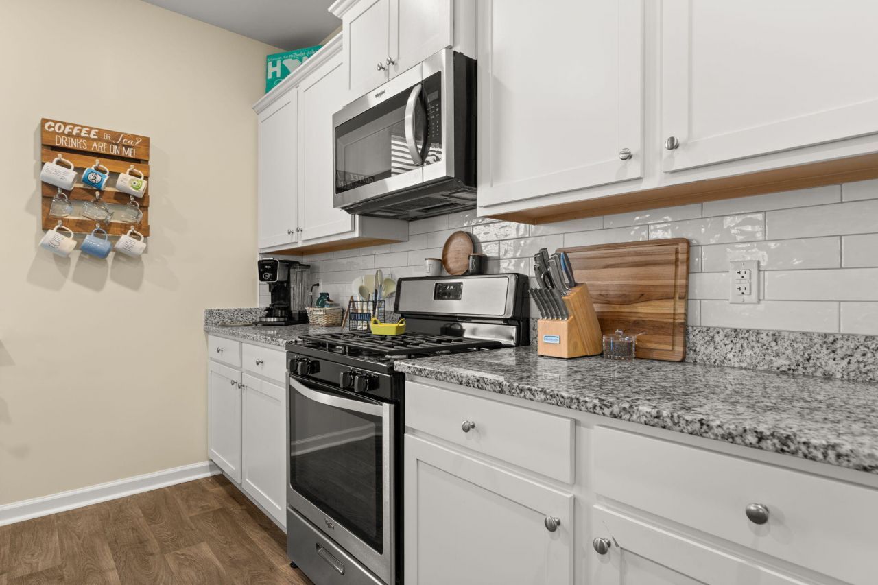 380 Azore Way Photo 16