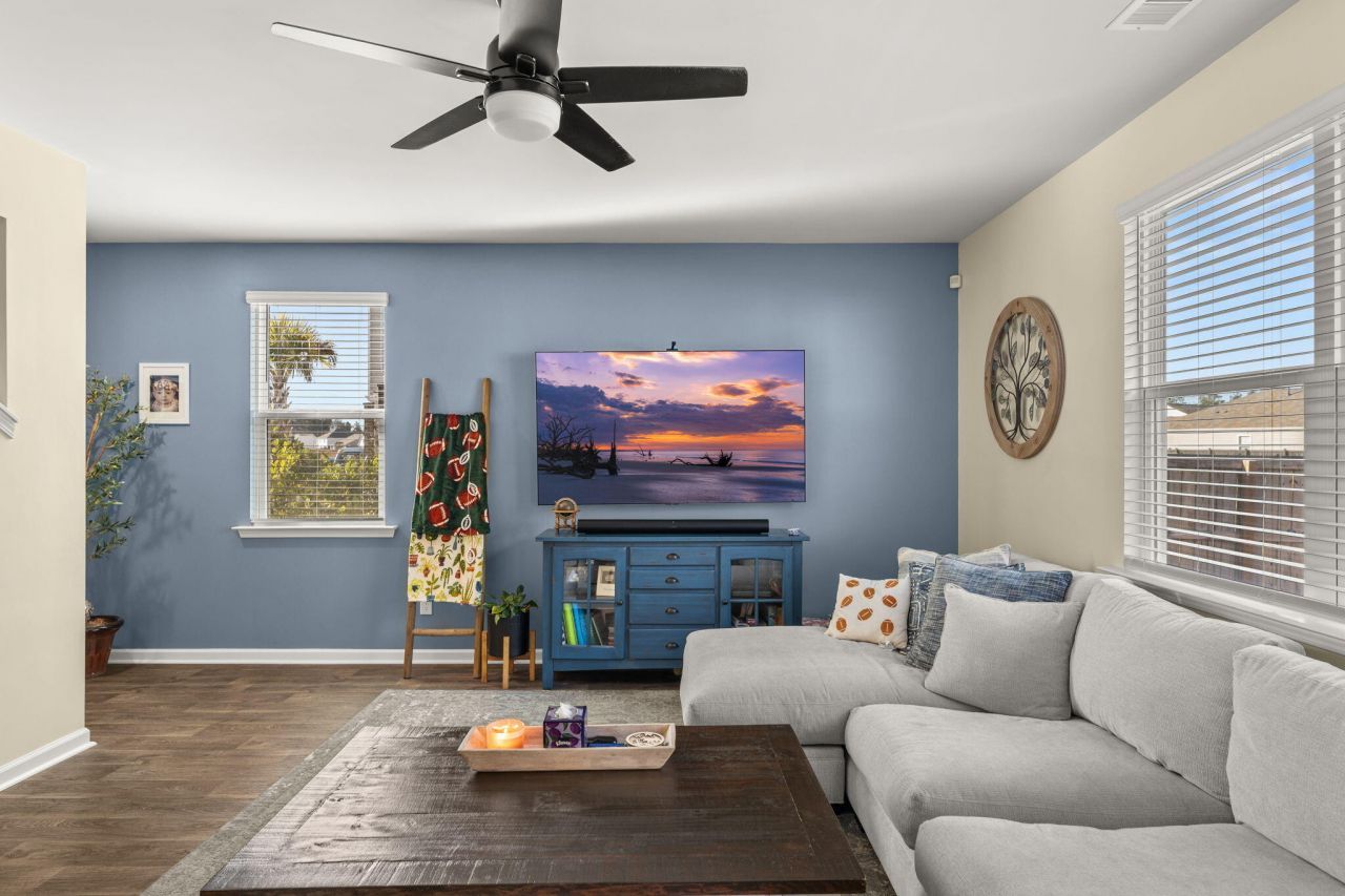 380 Azore Way Photo 23