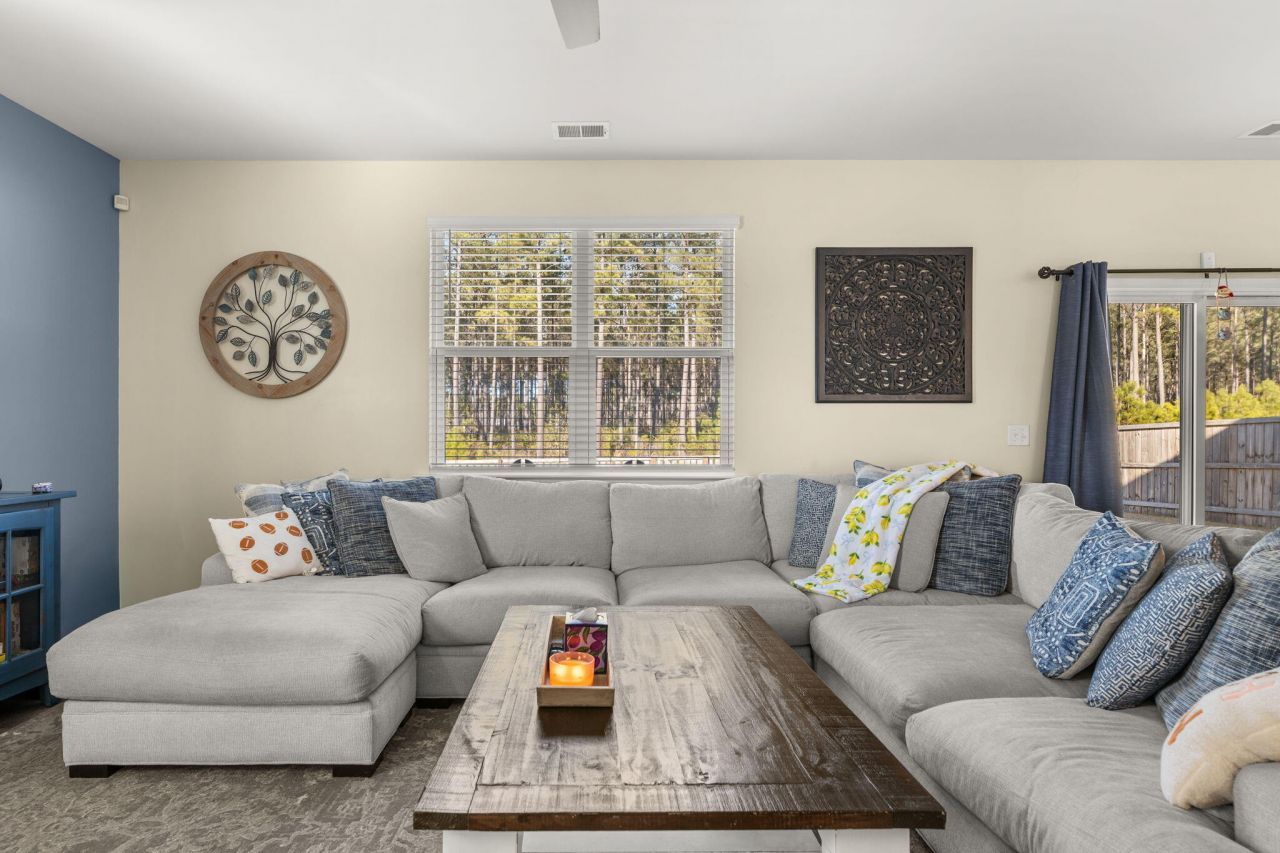 380 Azore Way Photo 24