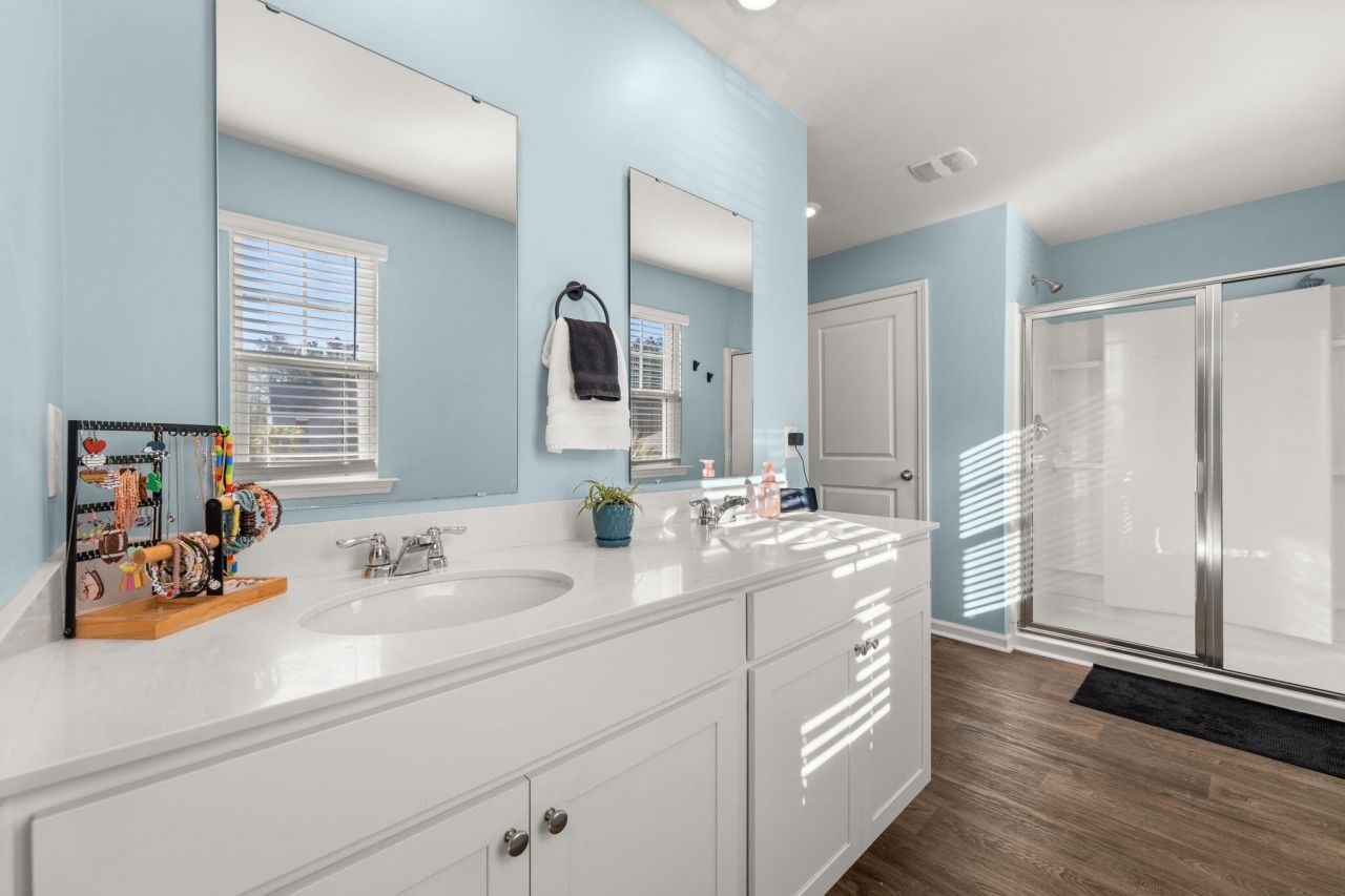 380 Azore Way Photo 31