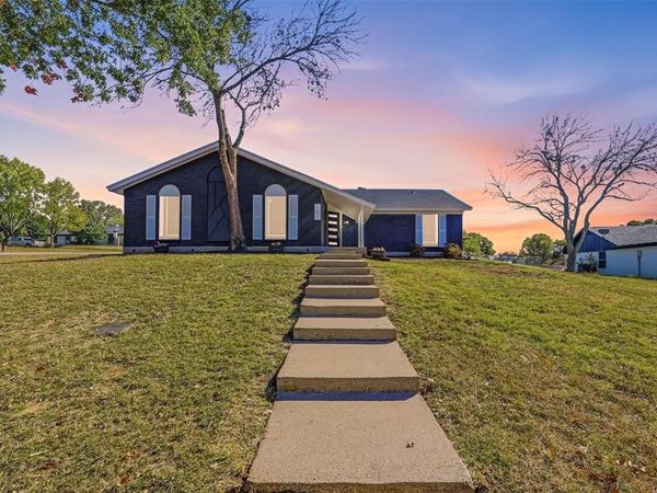 101 Park Trail Place, Joshua, TX 76058