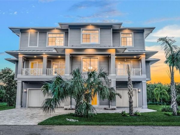 700 Waterside DR, MARCO ISLAND, FL 34145