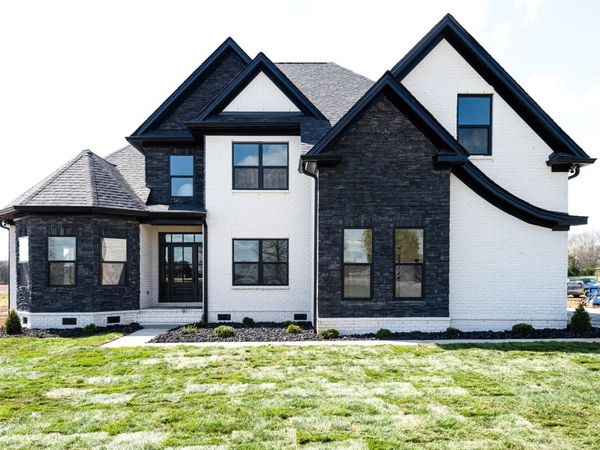 197 Creekside Dr, Lewisburg, TN 37091