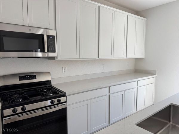 8335 Meridian Ridge Avenue , Las Vegas, NV 89147