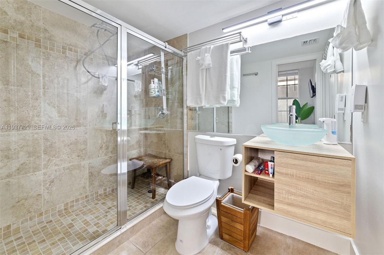 2067 S Ocean Dr, Unit TH5, Hallandale Beach, FL 33009 Photo