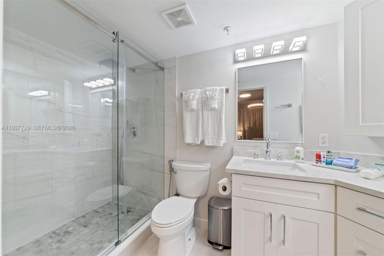 2067 S Ocean Dr, Unit TH5, Hallandale Beach, FL 33009 Photo